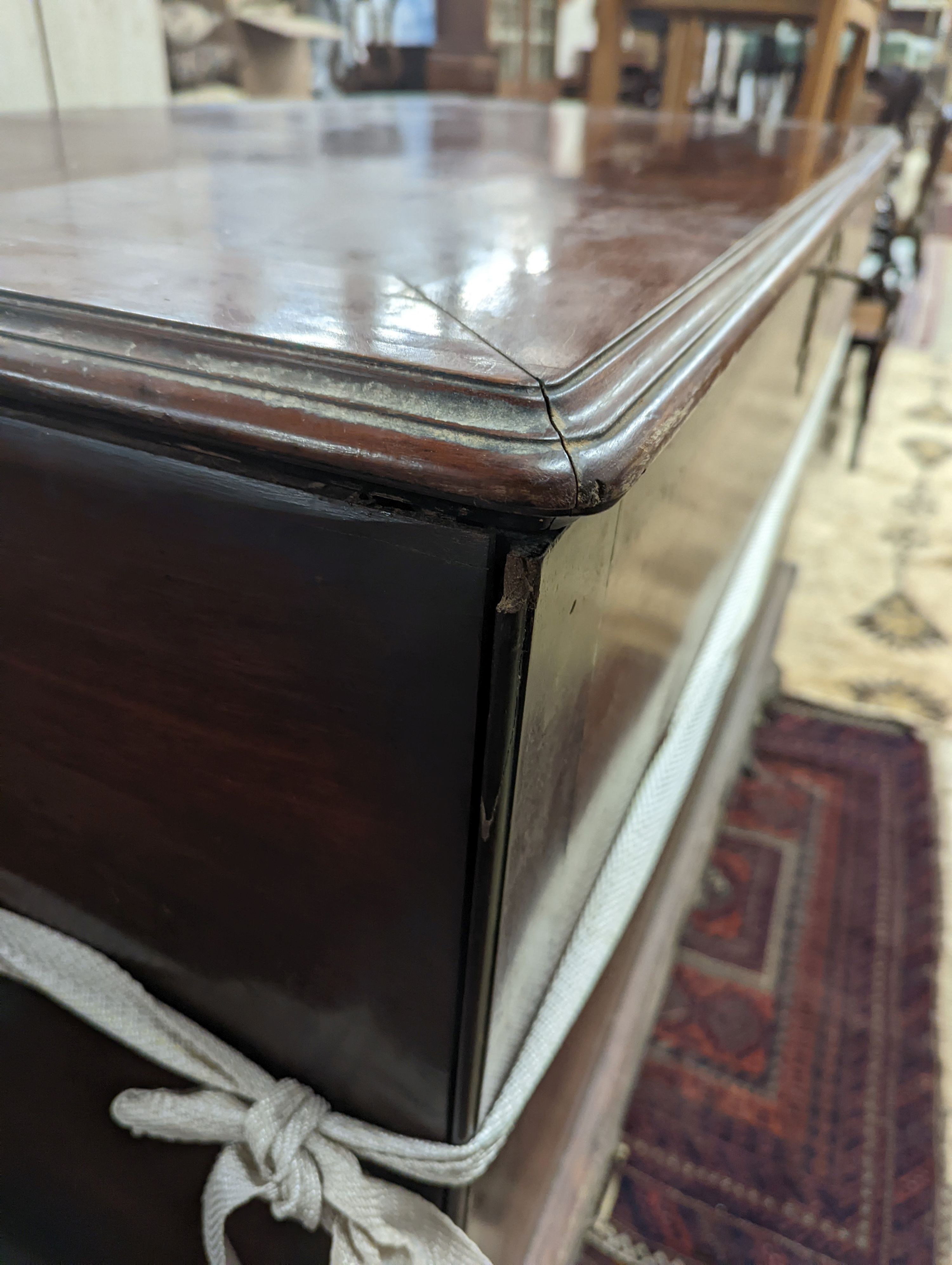 A George III mahogany mule chest, length 128cm, depth 63cm, height 103cm